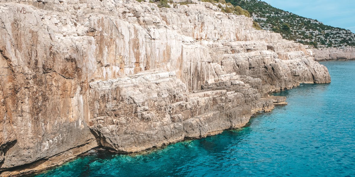 island-mljet-croatia-cliff-jumping-sport.jpg