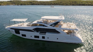 M/Y DAWO - AZIMUT GRANDE 27M maximu guest cruising capacity is 10 but we recommend this boat for groups 2-8 persons.