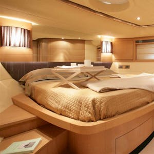 MY LUKAS - FILIPPETTI DEAUVILLE EVO MARINE 760 maximu guest cruising capacity is 8 but we recommend this boat for groups 2-6 persons.